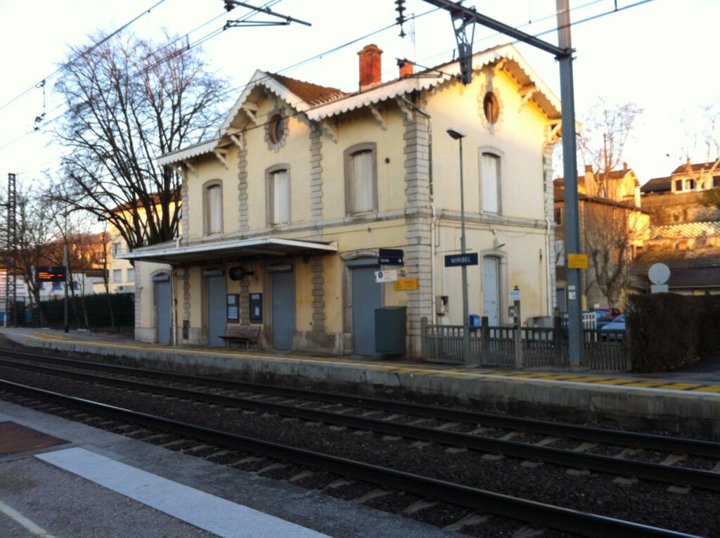 Gare de Miribel-Contacter Gare de Miribel