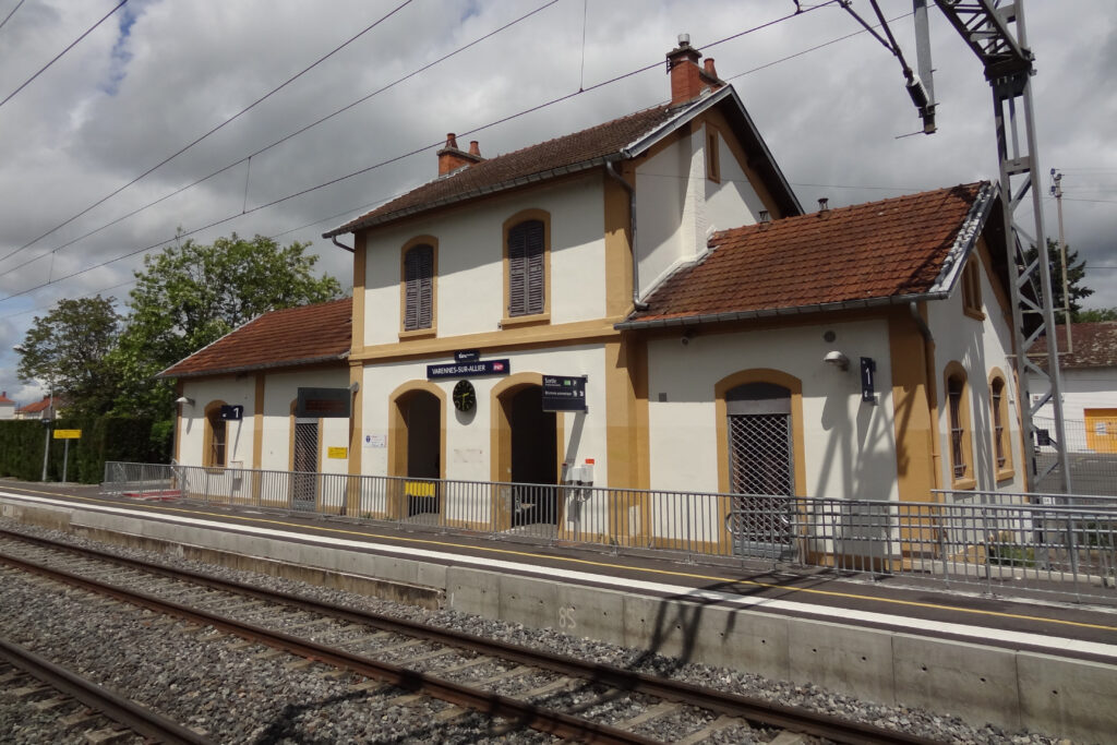 Gare de Varennes-sur-Allier-Contacter Gare de Varennes-sur-Allier