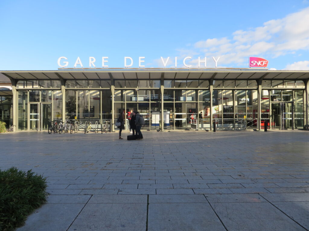 Gare de Vichy-Contacter Gare de Vichy