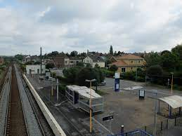 Gare de Poirier-Université-Contacter Gare de Poirier-Université