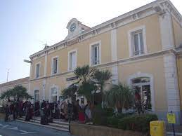 Gare de Hyères-Contacter Gare de Hyères