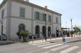 Gare d'Ollioules - Sanary-Contacter Gare d'Ollioules - Sanary